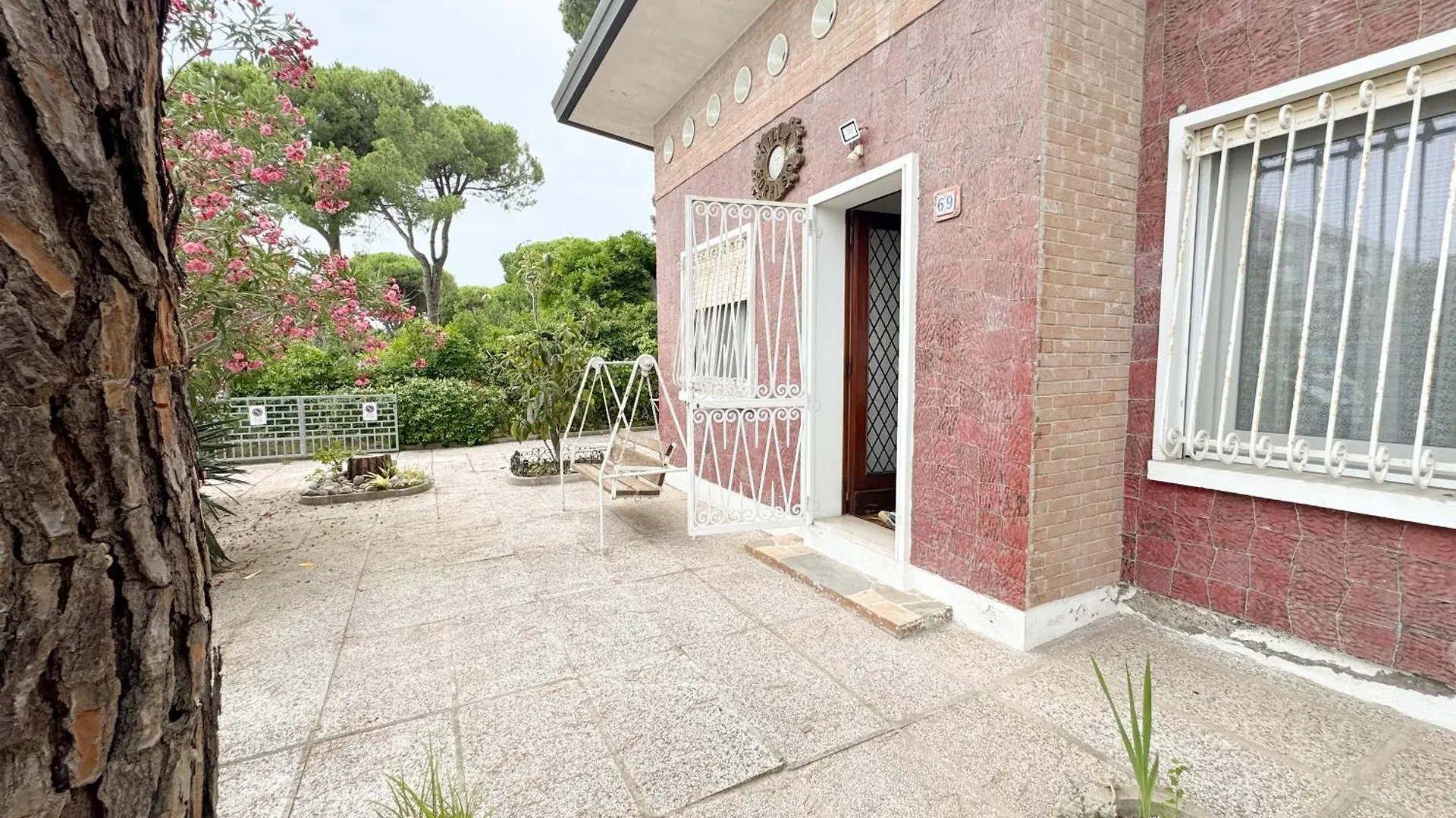 Вилла Intera Casa, 100 M Dal Mare, Grande Giardino Лидо-ди-Езоло Италия